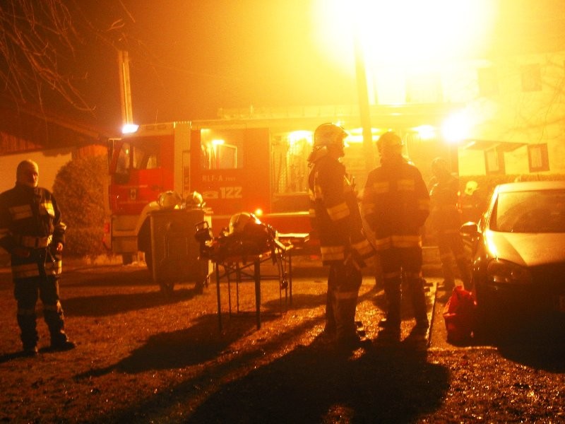FF Andorf - 20090204 - Wohnungsbrand in Taufkirchen a.d. Pram - 010.jpg